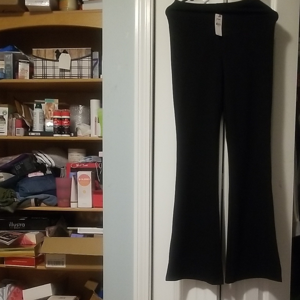 NWT!!!Black Express Strechy Soft Flared Women's Pants.